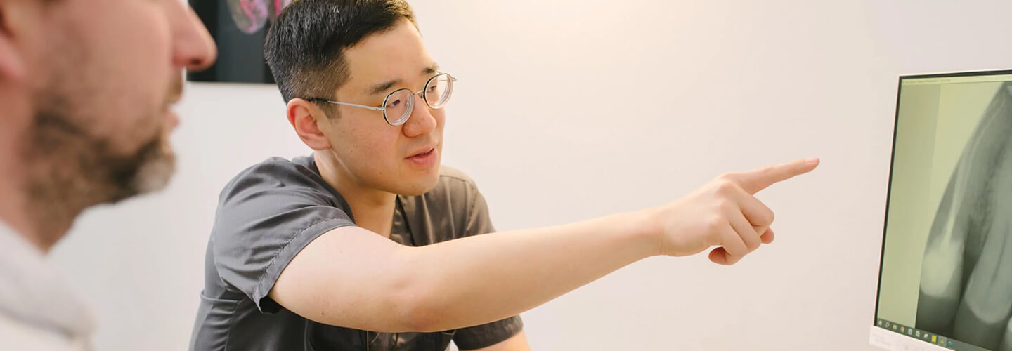 Zahnarzt Min Kyu Park in Berlin Buckow